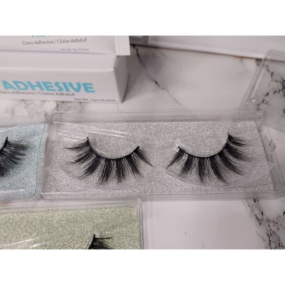 3D False Lashes - Picture 3 of 5